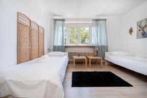 Kościuszki Spacious Apartment by BookingHost
