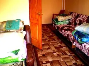 Небольшая СТУДИЯ, проспект ЦЕНТРАЛЬНЫЙ 124А, 2 дивана, 2 кресла 3 этаж 9 этажного дома Wi-Fi - 尼古拉耶夫