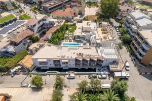 Tarra Seaside Hotel
