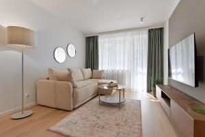 Golden Apartment