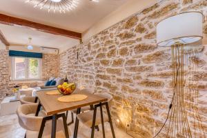 Olive & Wave Cottage