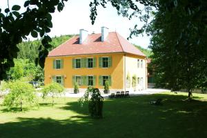 Domaine De Syam - Gîtes, Chambres d hôtes & Cabanes