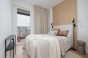 Spacious 3-Bedroom Apartment with Air Conditioning Terrace and Parking by Renters Prestige