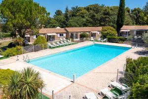 Rental with terrace in Provence n18