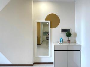 Landmark Plus 1BR high floor great view