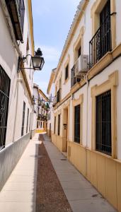 Traditional Patio Relaxation AirConditioned WiFi Spacious