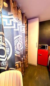 Luxury KIA Room D