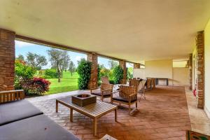 HOST4U - Relais San Vigilio Golf Apartment