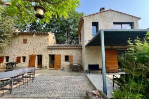 Maison des Vignes Swimming pool and charm in Lauris