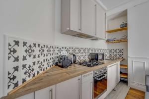 2BDR 4P apartment near Batignolles