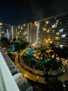 Paula & Michael Staycation at Shell Residences near moa & naia