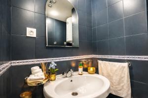 Apartment for Comfort and Luxury, Near the Train Station and Facing Hilton Open