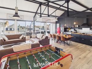 -LE LOFT- Terrasse parking prive au centre de Concarneau