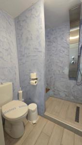 Mikes Beach Apartments & Studios