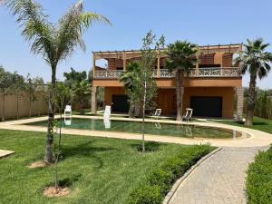 villa sans vis a vis avec piscine