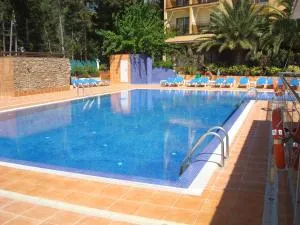 Hotel Univers - Росес