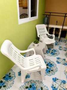 Charming 1-BDR Furnished Private Home with Kitchen