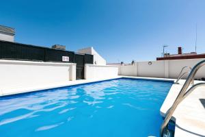Modern Studio with Pool - Málaga Center