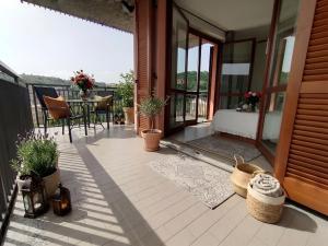 Elegant Penthouse LA BALCONATA - Wellness Retreat & Castle View