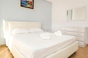 Thomas Apartment 1