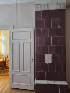Lilac Stove Apartment in Historic Center