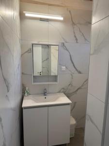 Aura Sea view Beach Apartment Benitses