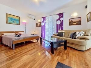 Apartment Sole by Interhome