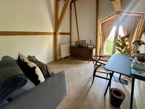 Luxurious 2BR-apt city center