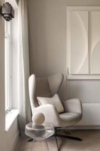 Luxurious 2BR-apt city center