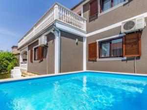 Apartment Emma by Interhome