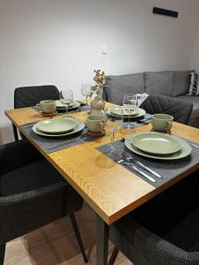 Tsimiski Central Suites