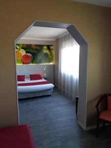 Hotels LOGIS Hotel l'Escargotiere Dijon Sud - Chenove : photos des chambres