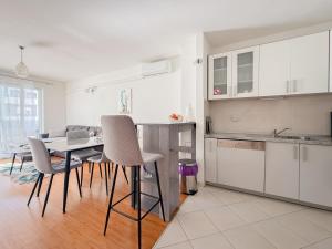 Viamis Apartment 10 Min Walk to Center