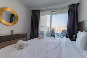 2-Br Duplex Penthouse Spinola Sea View Balcony