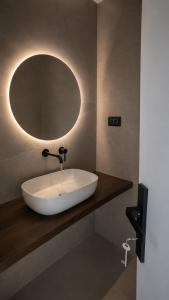 Salsedo Seaside Rooms 3