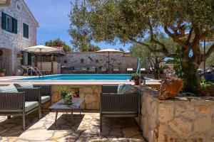 Seaview Villa Ana – A Luxurious Escape Featuring a Private Pool, 6 Bedrooms, Spa Zone, and Just 450m from the Beach