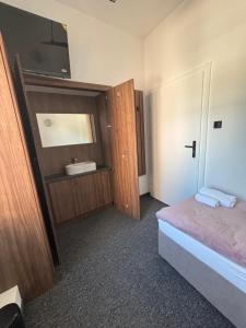 ZDZ Hostel Królewska 15
