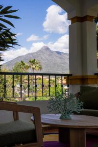 MARBELLA BANUS SUITES - Banús-Nueva Andalucía, Dama de Noche, Brand New, 2bdm 2bht, Outdoor Terrace, 3 Swiming Pools, Ideal for Families