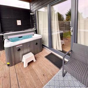 Cozy wellness family house with private garden & jacuzzi & sauna between Amsterdam Haarlem and Schiphol Airport