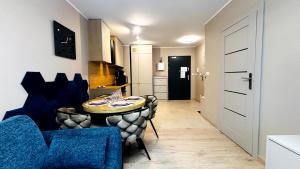 Apartament Sky Bridge by TriApart