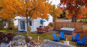 Chalet Loft #4 Waterfront with Spa, Fireplace and Wifi