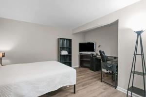 Walking Distance to night life in Huntersville