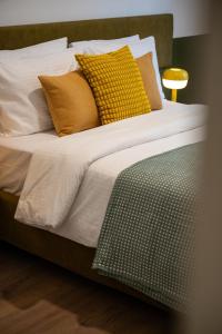 LIV - Upscale Athenian Apartments