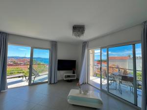 villa White