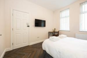 Groves Room 1 Hospital & City Access