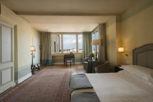 Double or Twin Room with Balcony room in Antica Torre Di Via Tornabuoni 1