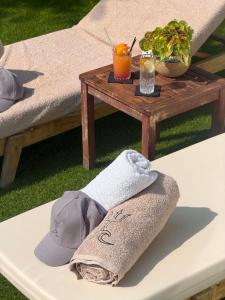Poseidon Beach Bar & Restaurant Apartments