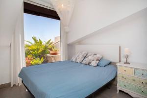 Mediterranean Escape in Benalmádena with Sea Views