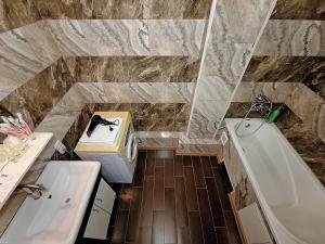 Однокімнатна квартира на Садовому Мережа AlexApartments Документи для відряджень Безконтатне заселення 24-7