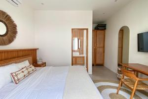 Family 2BR with Private Pool - B5